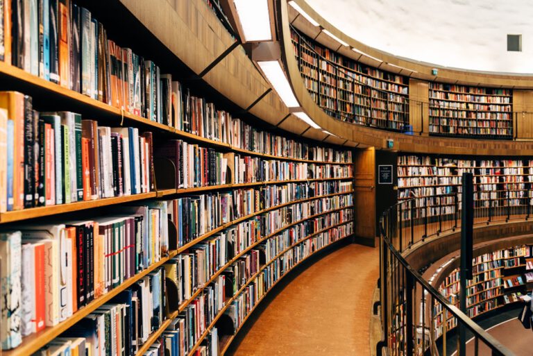 Sprachschule Frankfurt - Englisch Lernen im Bibliothek